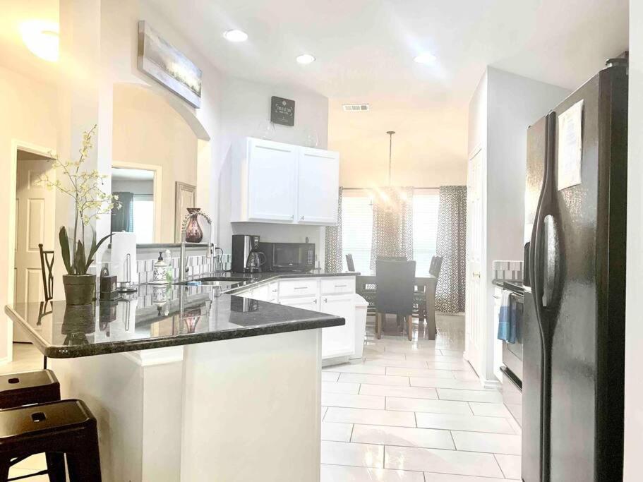 Modern Updates - Great Location - King Bed- Bmt ซานอันโตนิโอ ภายนอก รูปภาพ